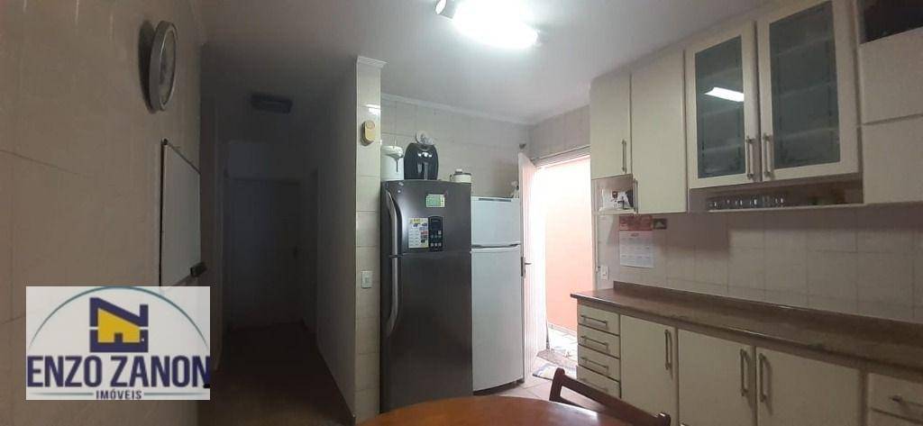 Sobrado à venda com 3 quartos, 250m² - Foto 8