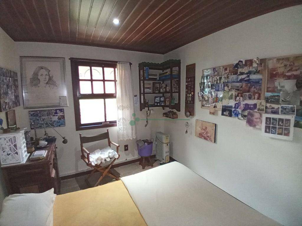 Casa à venda com 3 quartos, 113m² - Foto 13