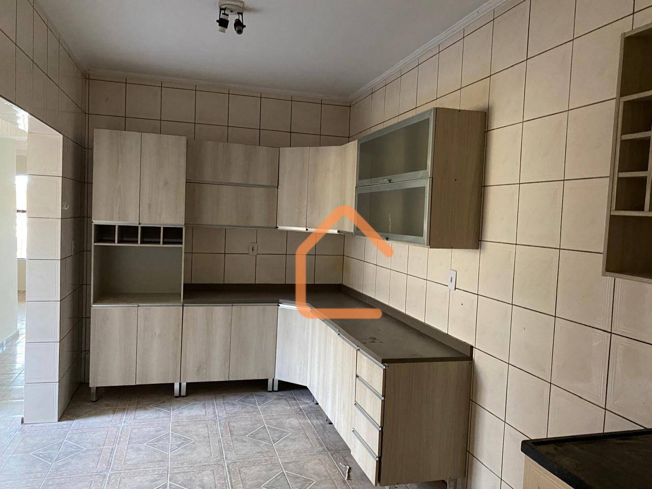 Casa à venda com 3 quartos, 147m² - Foto 1