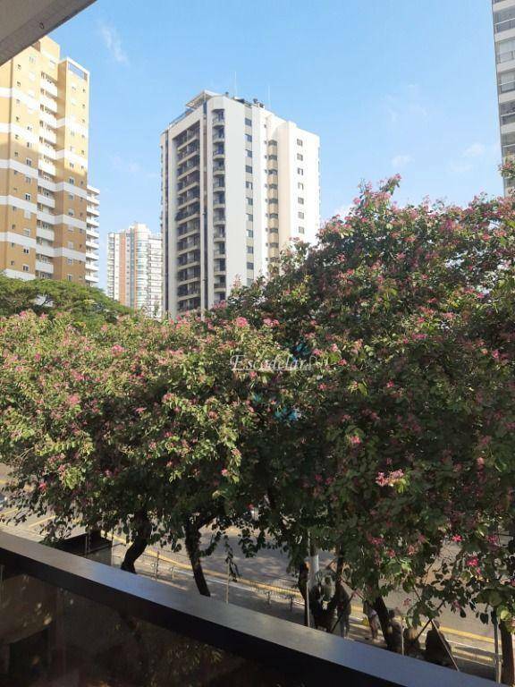 Apartamento à venda com 3 quartos, 136m² - Foto 2