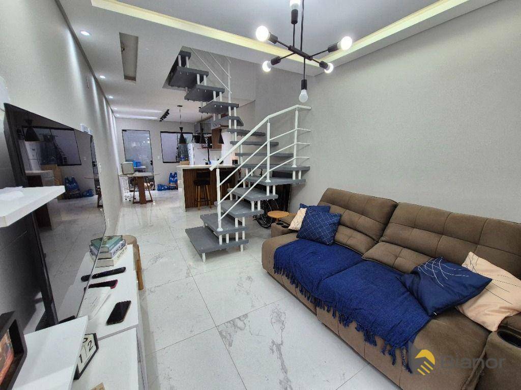 Casa à venda com 2 quartos, 68m² - Foto 3