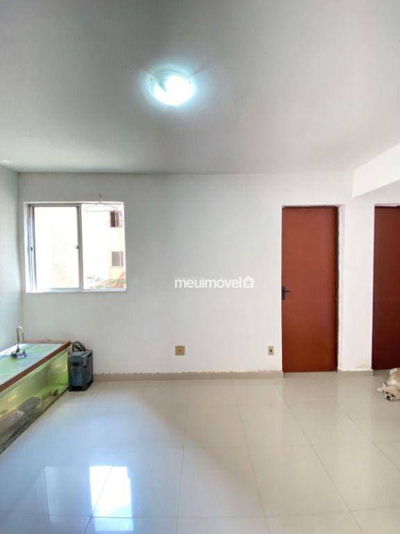 Apartamento à venda com 2 quartos, 46m² - Foto 2