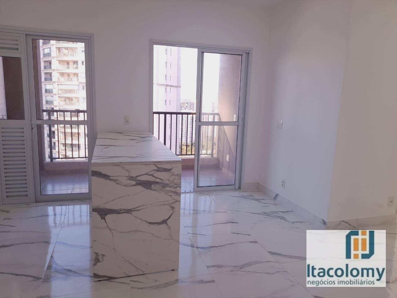 Apartamento à venda com 2 quartos, 52m² - Foto 2