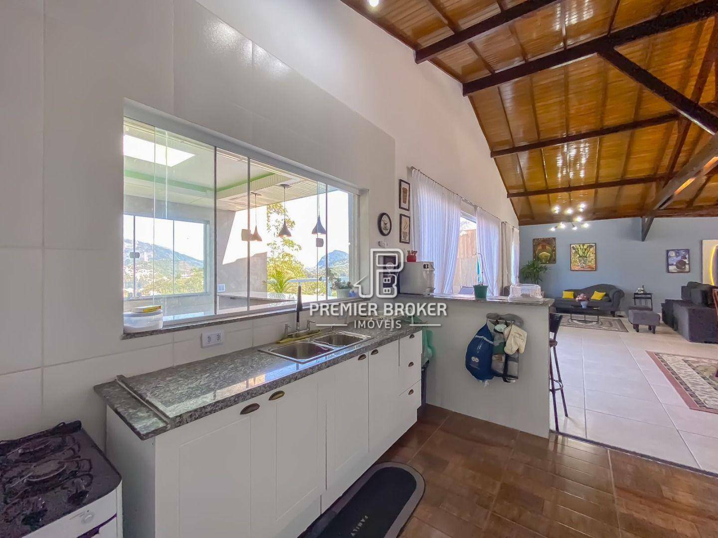 Casa de Condomínio à venda com 4 quartos, 450m² - Foto 12