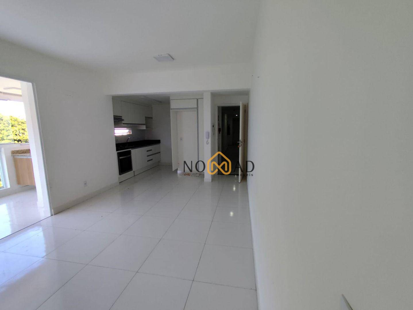 Apartamento para alugar com 2 quartos, 75m² - Foto 9