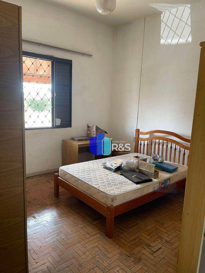 Casa à venda com 4 quartos, 250m² - Foto 8