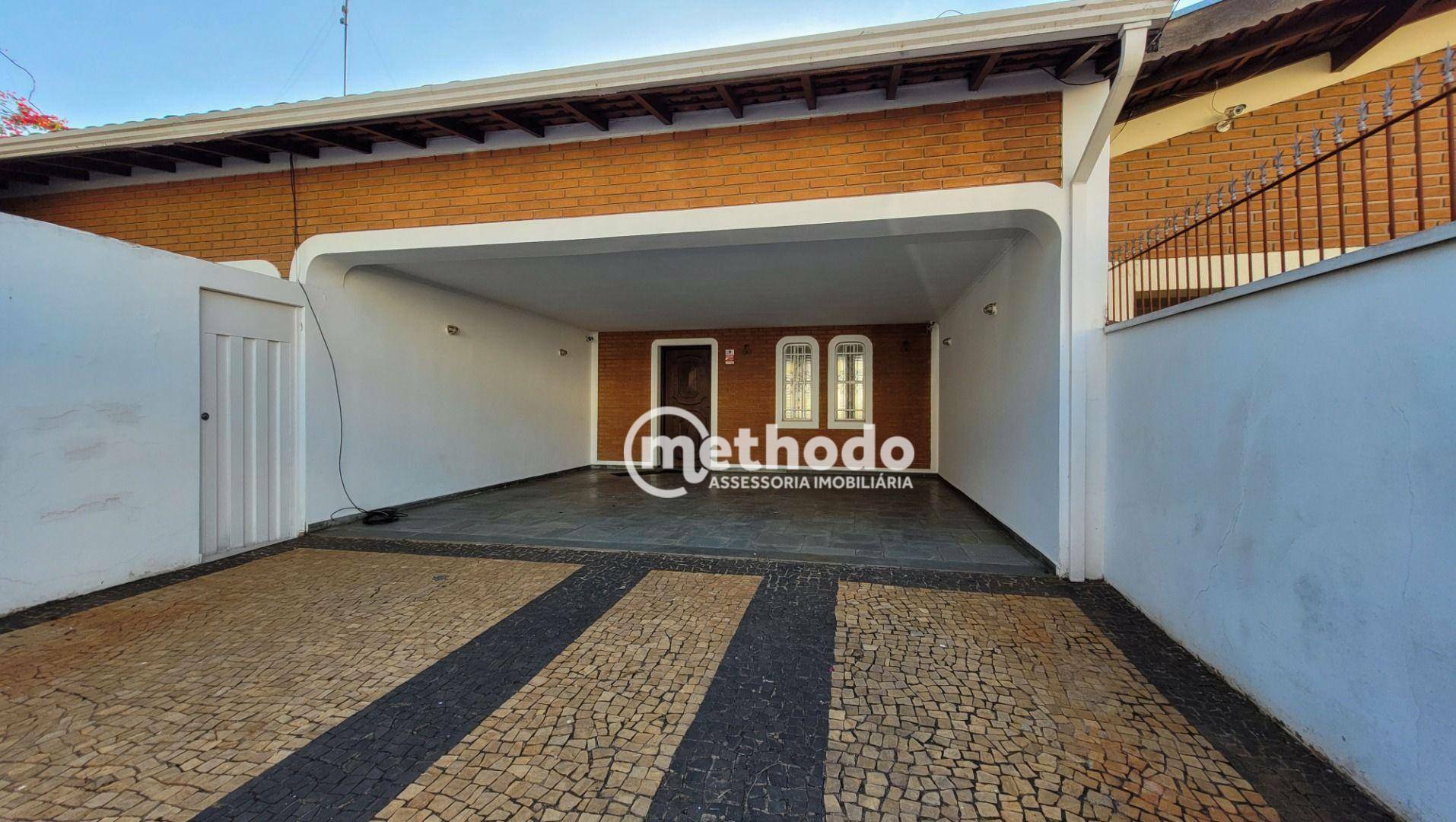 Casa à venda com 4 quartos, 269m² - Foto 1