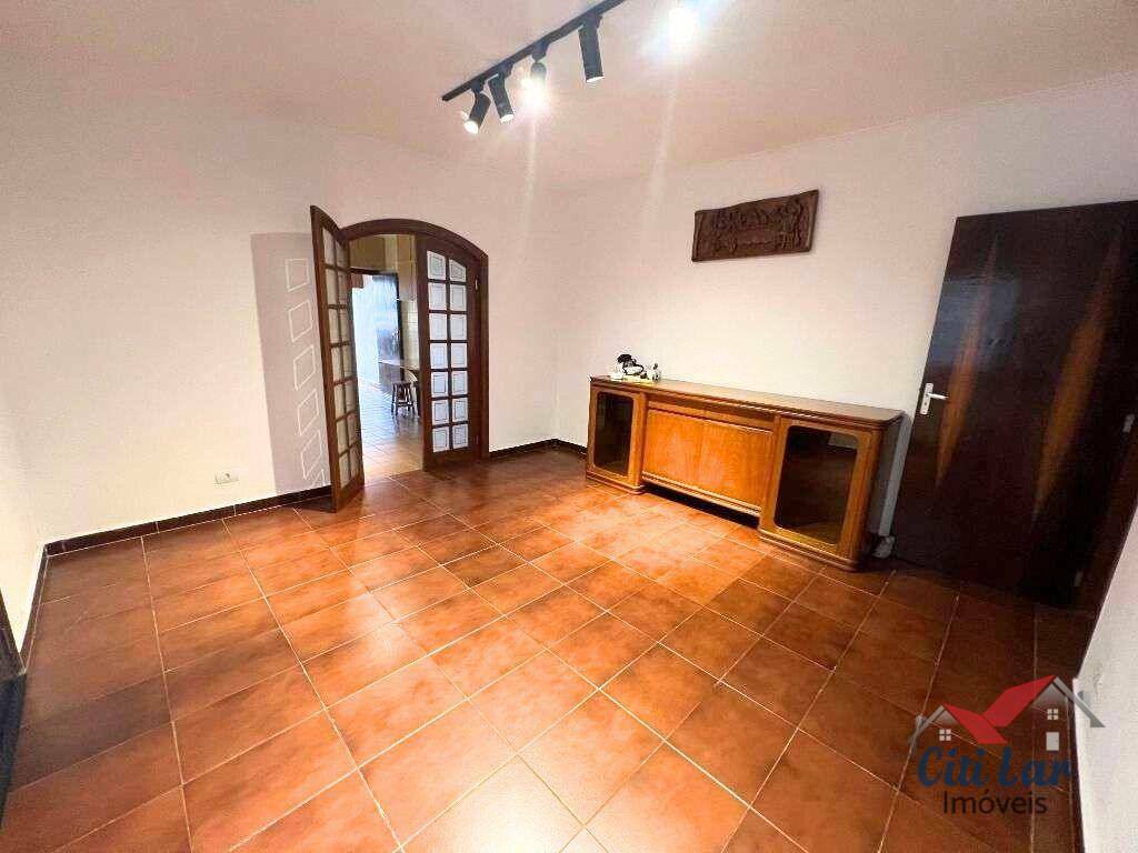 Sobrado à venda com 3 quartos, 207m² - Foto 2