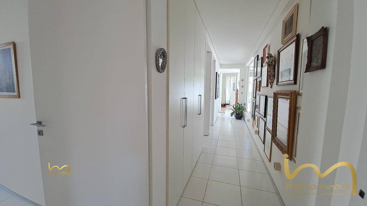 Casa à venda com 4 quartos, 419m² - Foto 3