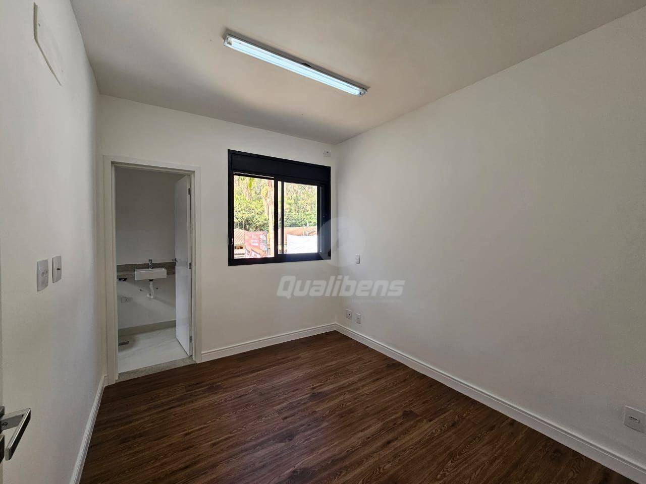 Sobrado à venda com 4 quartos, 341m² - Foto 57