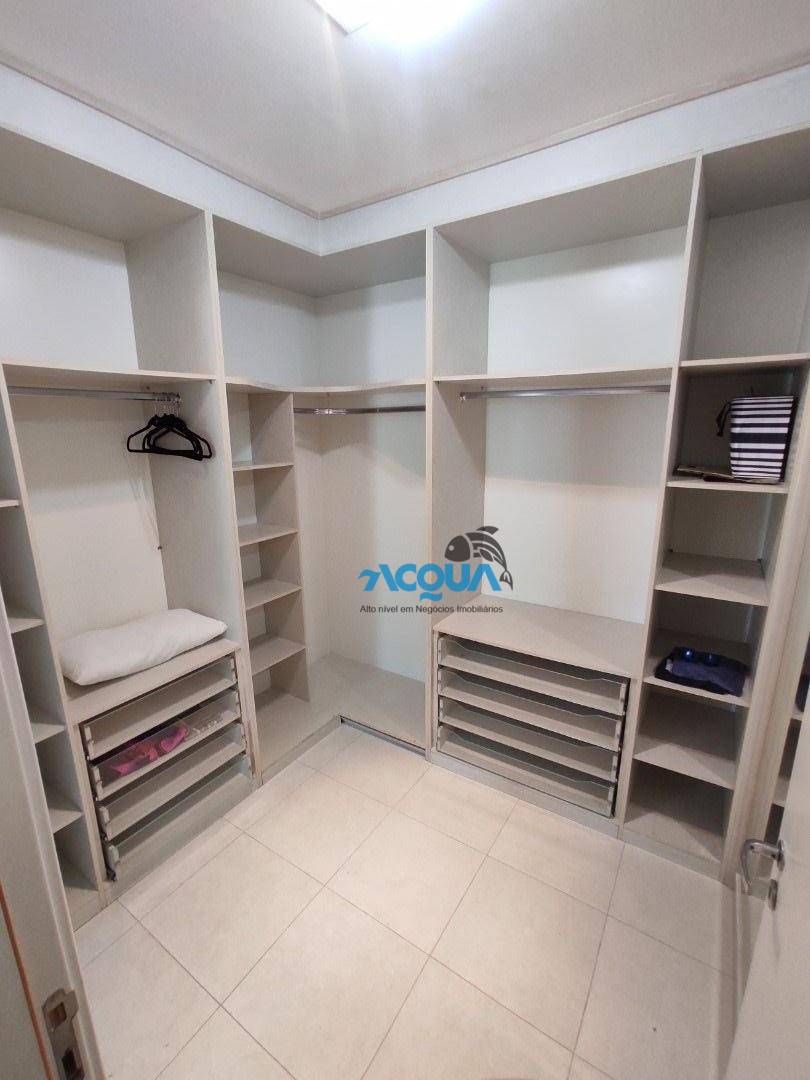 Casa de Condomínio à venda com 4 quartos, 300m² - Foto 8