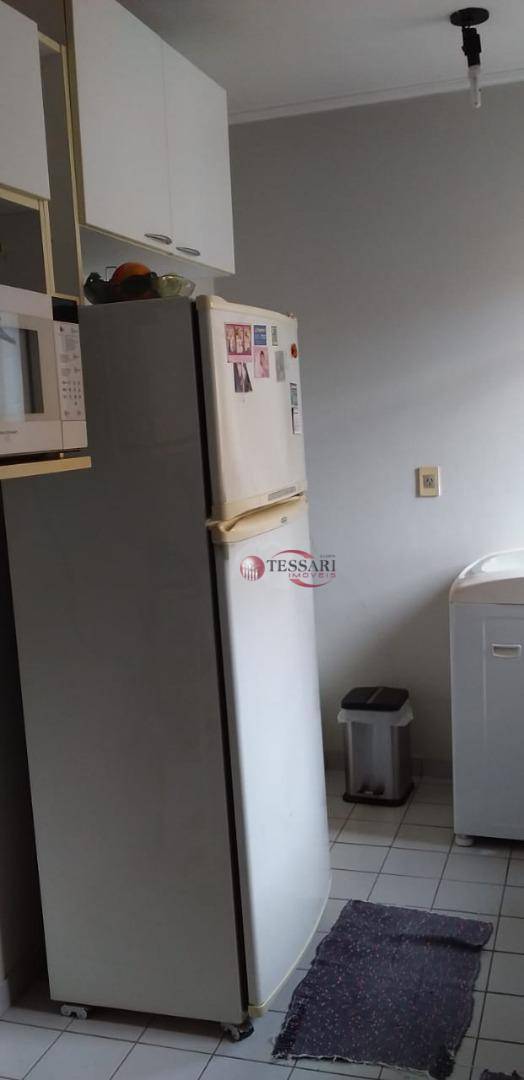 Apartamento à venda com 3 quartos, 107m² - Foto 9