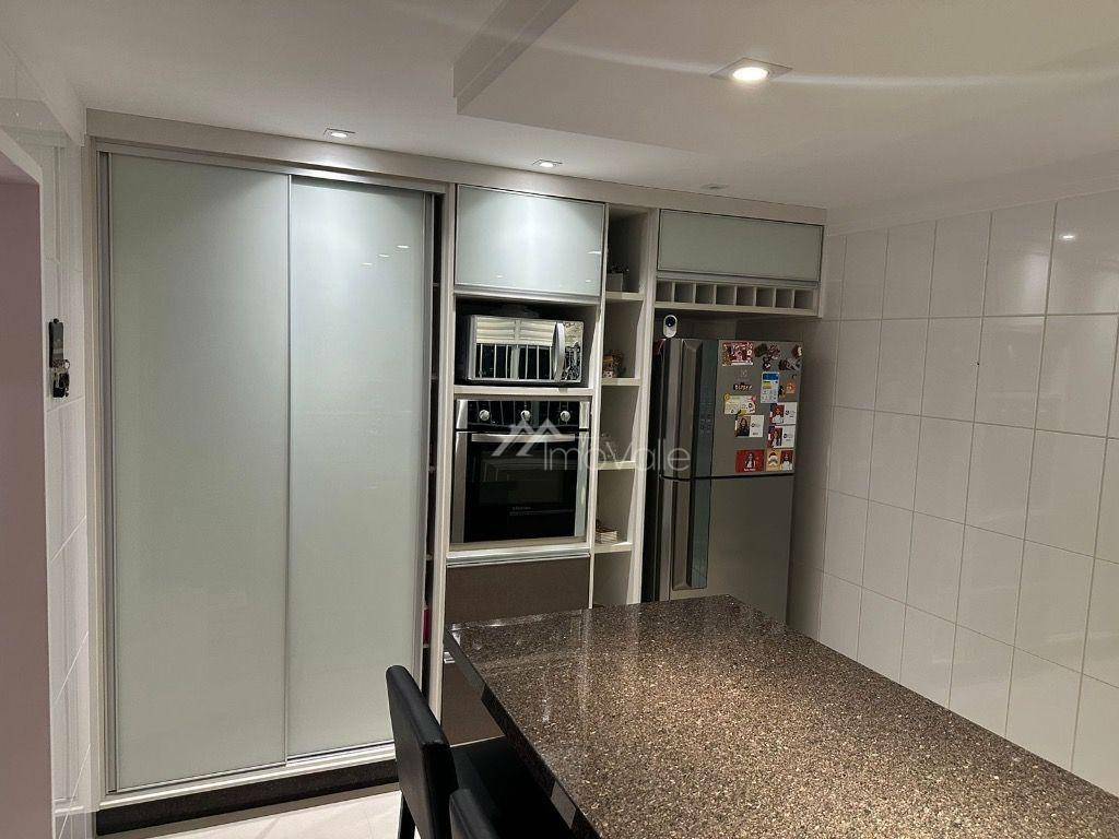 Apartamento à venda com 3 quartos, 111m² - Foto 10