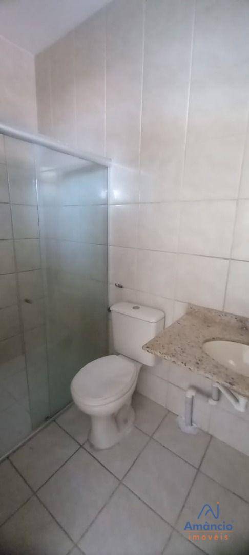 Casa à venda com 4 quartos, 238m² - Foto 14