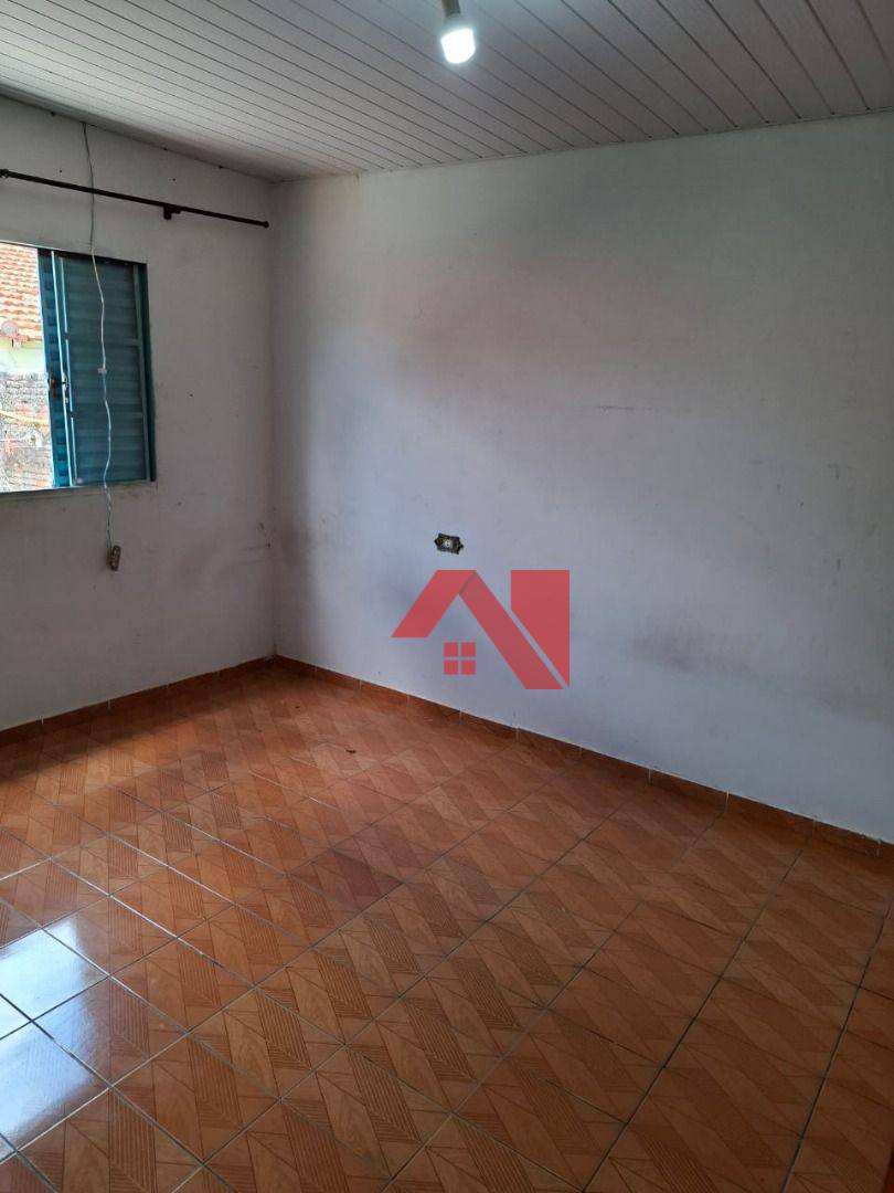 Casa à venda com 2 quartos, 80m² - Foto 1