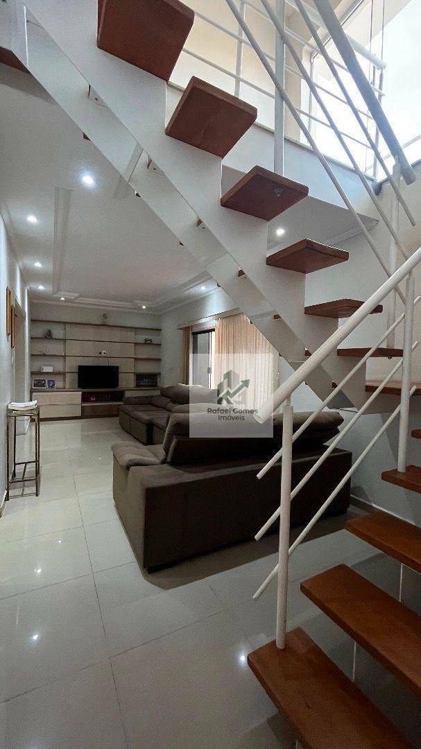 Casa, 3 quartos, 217 m² - Foto 1