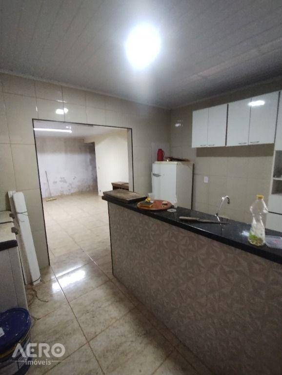 Chácara à venda com 4 quartos, 120m² - Foto 4