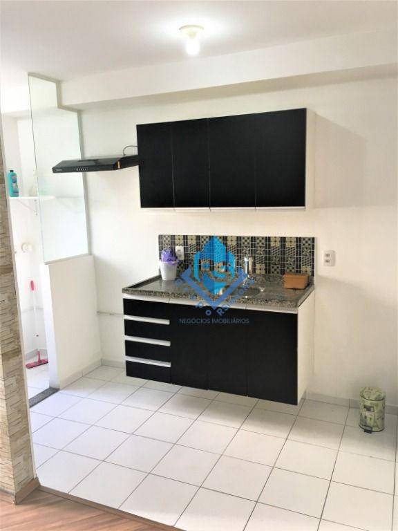 Apartamento para alugar com 2 quartos, 50m² - Foto 4