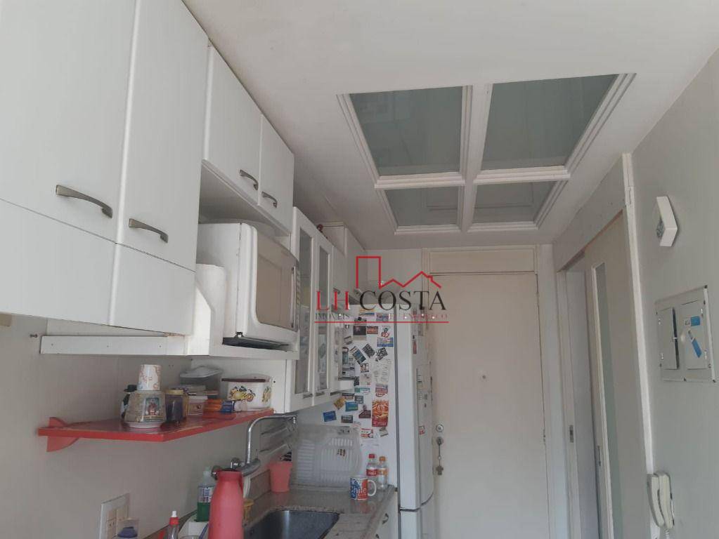 Apartamento à venda com 2 quartos, 70m² - Foto 19