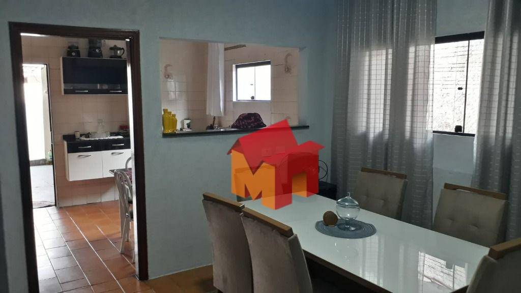 Casa à venda com 4 quartos, 223m² - Foto 15