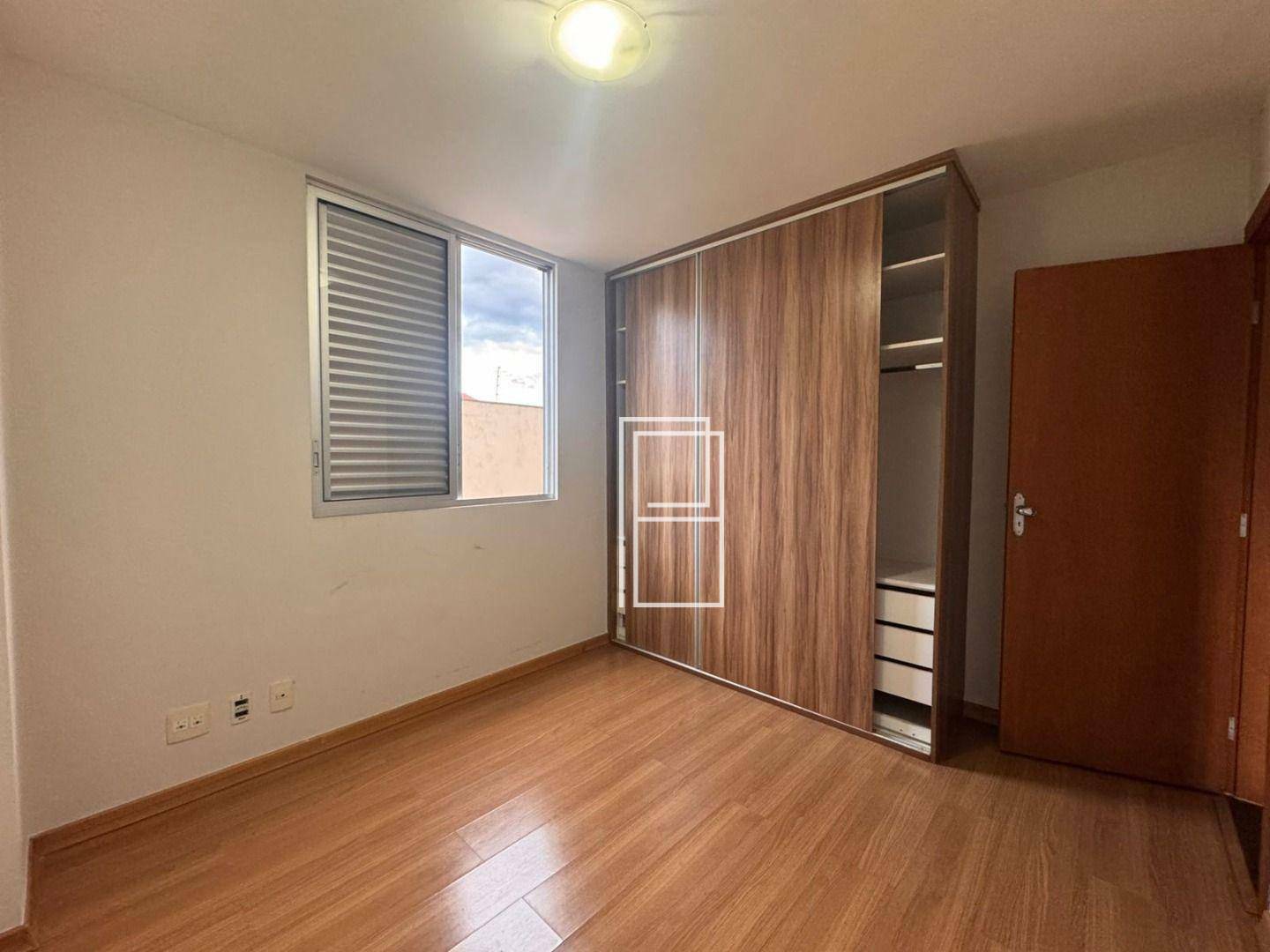 Apartamento à venda com 3 quartos, 95m² - Foto 11