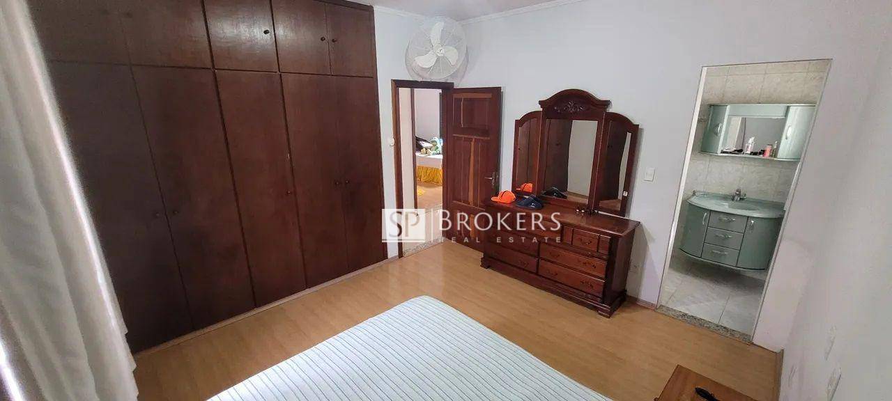 Casa à venda com 4 quartos, 211m² - Foto 13