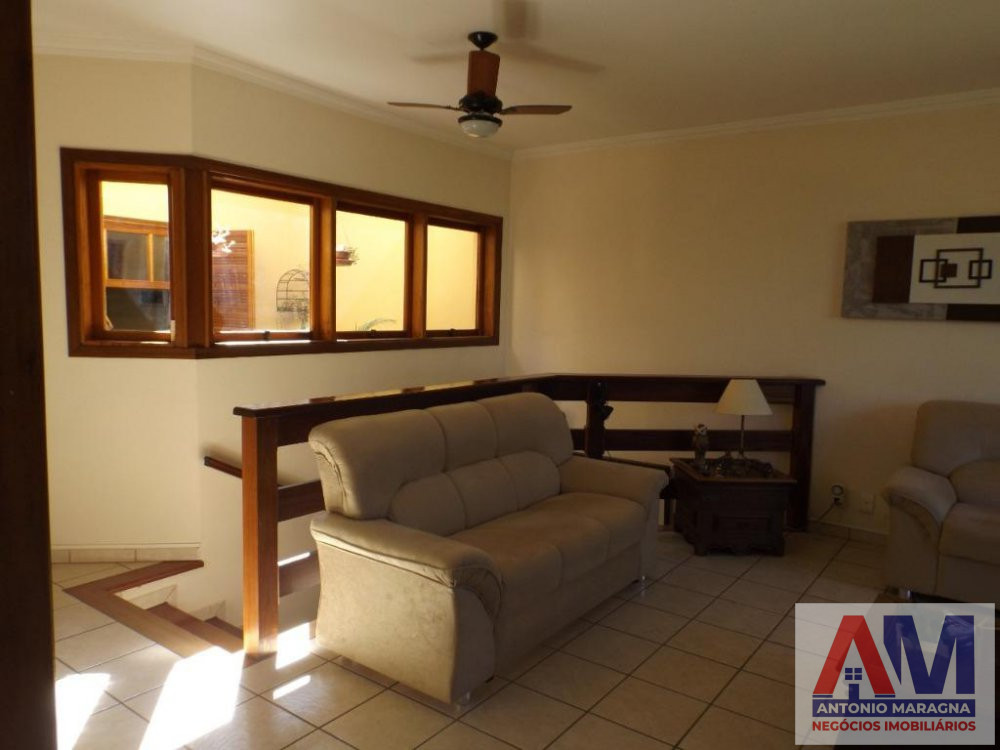 Casa à venda com 3 quartos, 240m² - Foto 17