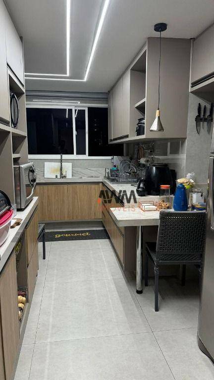 Apartamento à venda com 4 quartos, 176m² - Foto 8