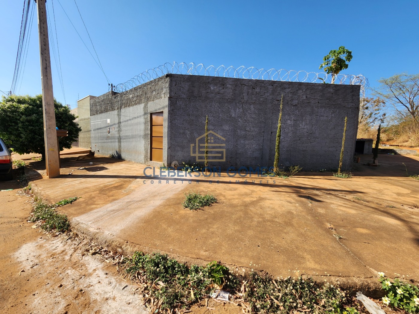 Casa à venda com 3 quartos, 287m² - Foto 3