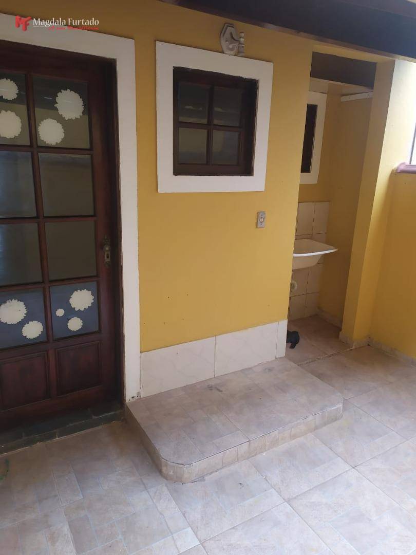 Casa à venda com 2 quartos, 10m² - Foto 2