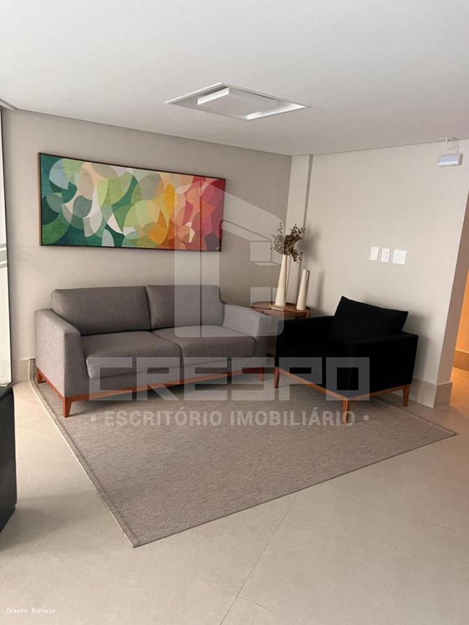 Apartamento à venda com 3 quartos, 101m² - Foto 2