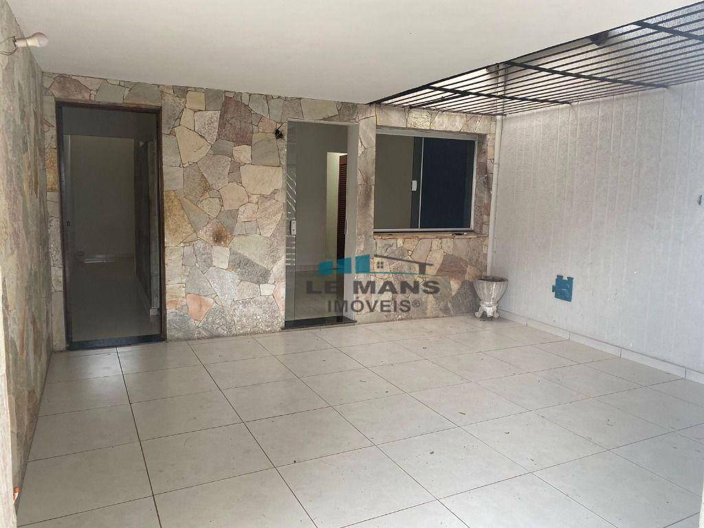 Casa à venda com 3 quartos, 155m² - Foto 3