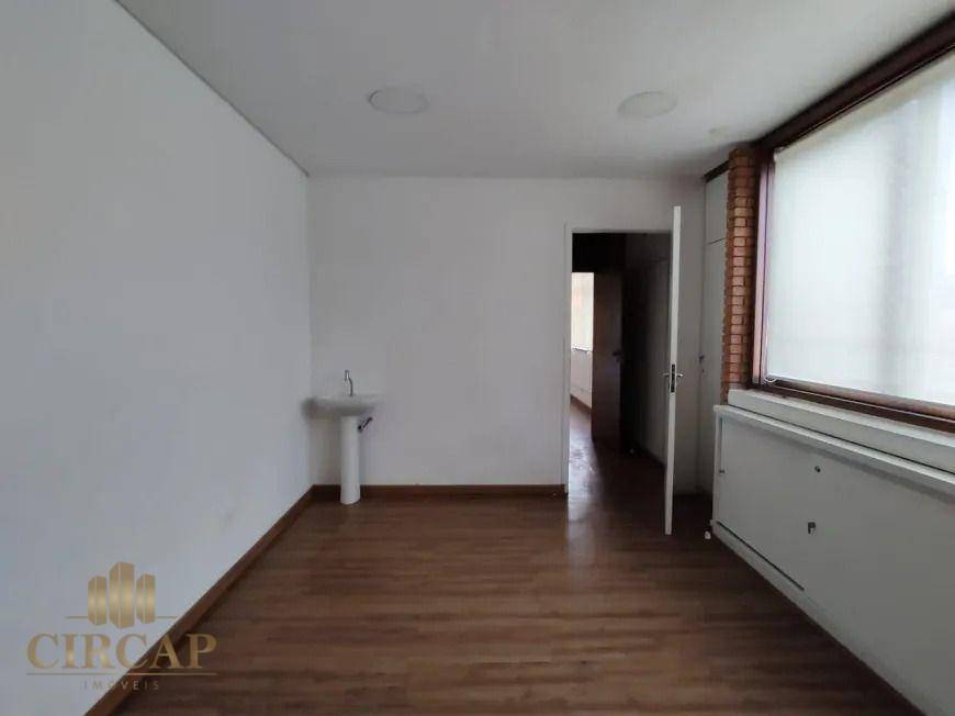 Casa para alugar com 9 quartos, 373m² - Foto 18