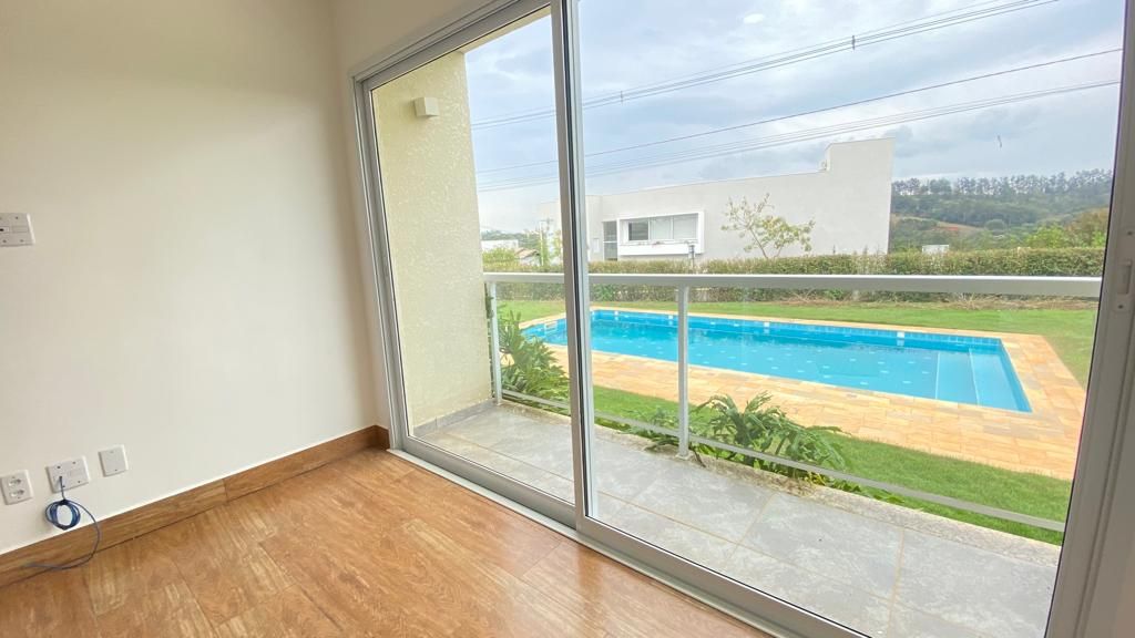 Casa à venda com 3 quartos, 300m² - Foto 25