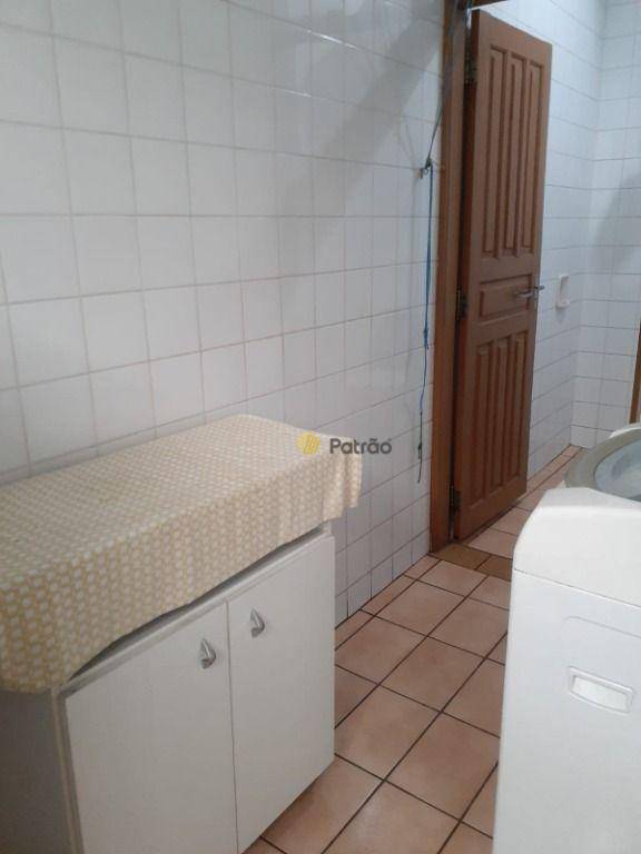 Sobrado à venda com 2 quartos, 246m² - Foto 12