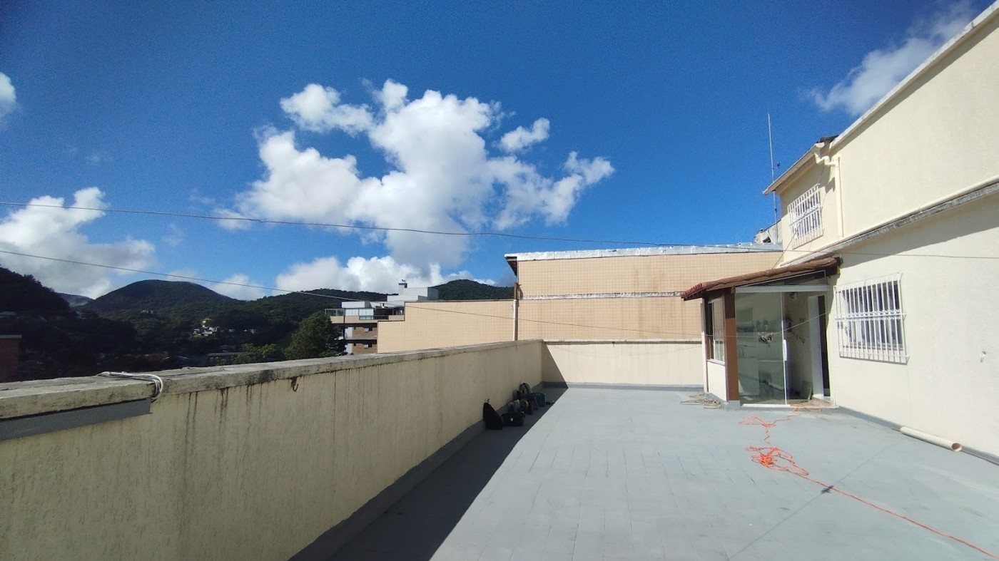 Cobertura à venda com 2 quartos, 101m² - Foto 2