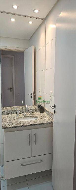 Apartamento à venda com 2 quartos, 64m² - Foto 11