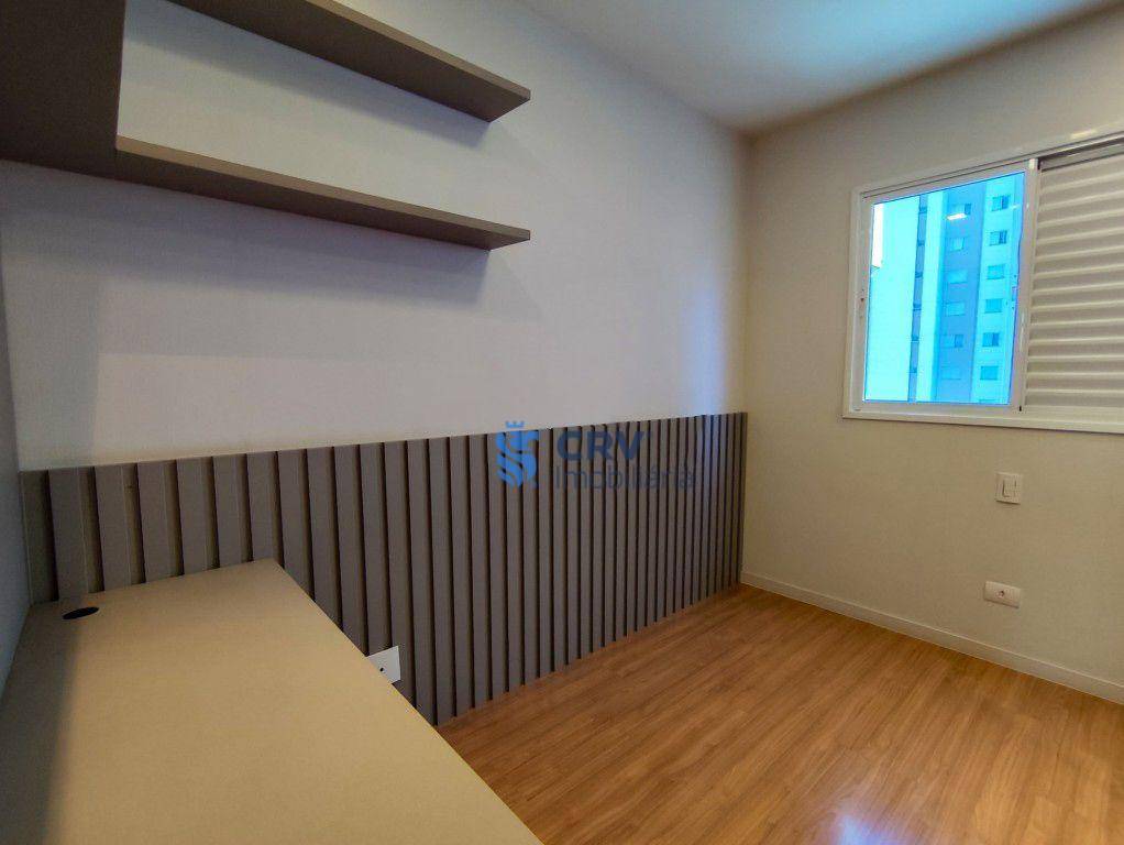 Apartamento para alugar com 3 quartos, 110m² - Foto 11