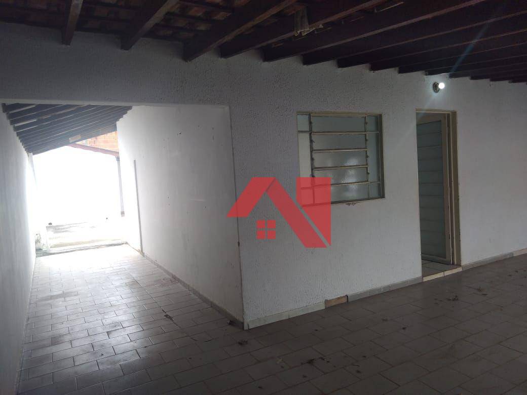 Casa à venda com 3 quartos, 110m² - Foto 13