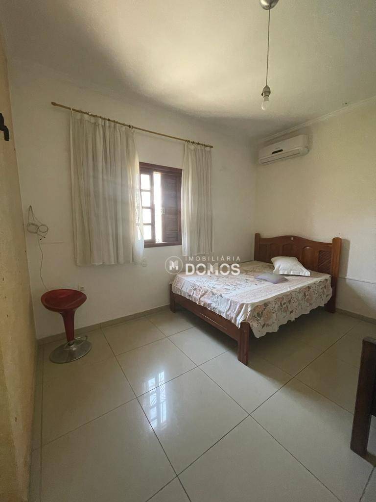 Casa à venda com 3 quartos, 200m² - Foto 8