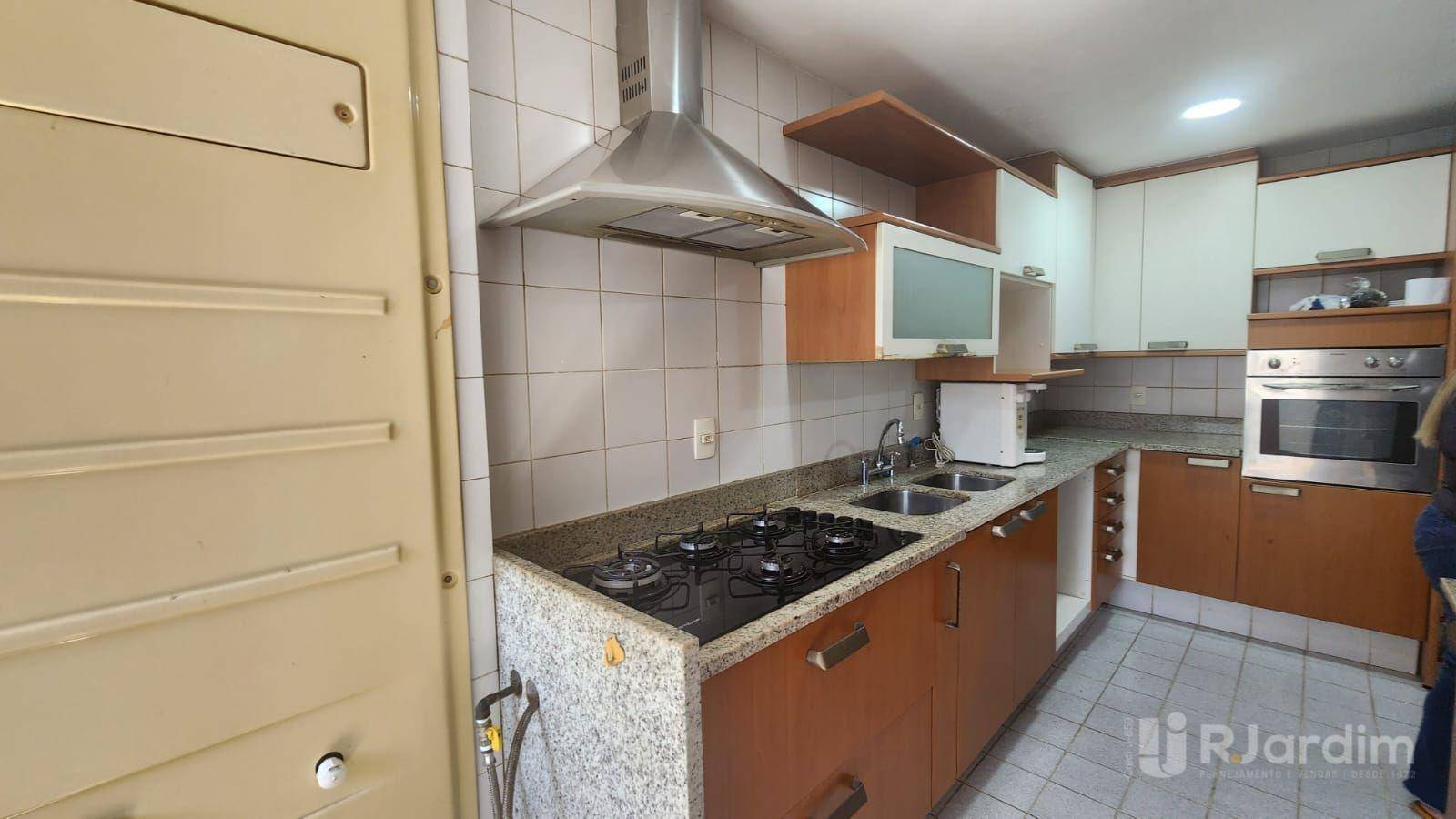 Apartamento para alugar com 3 quartos, 114m² - Foto 41