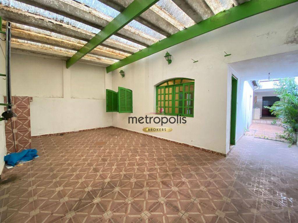 Casa à venda com 2 quartos, 250m² - Foto 1