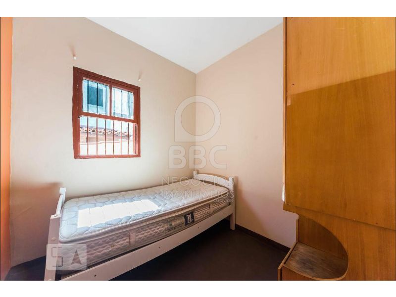 Casa para alugar com 5 quartos, 166m² - Foto 31