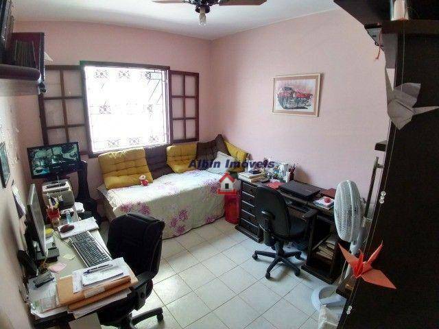 Casa à venda com 3 quartos, 250m² - Foto 13