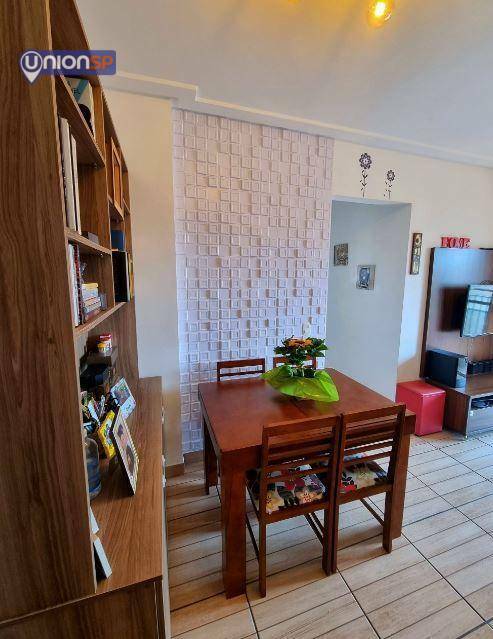 Apartamento à venda com 3 quartos, 65m² - Foto 4