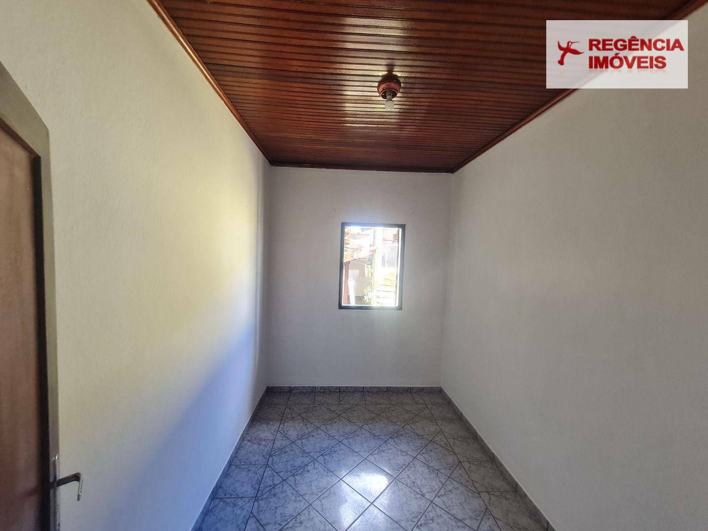 Casa à venda com 4 quartos, 150m² - Foto 9