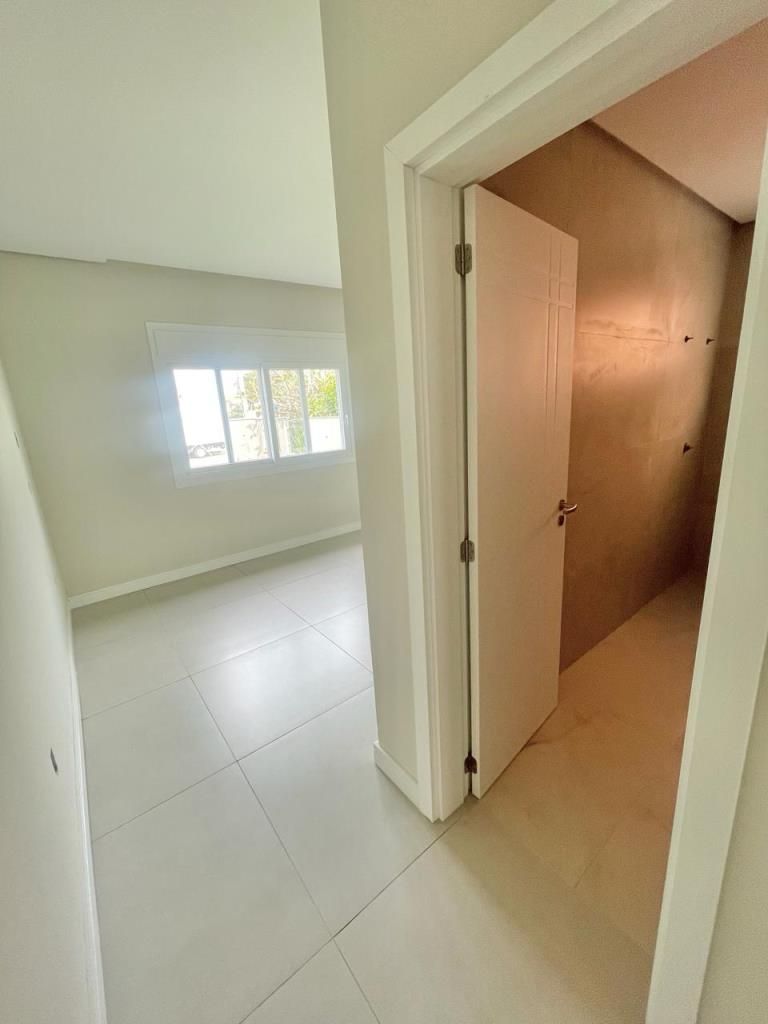 Casa à venda com 4 quartos, 220m² - Foto 19