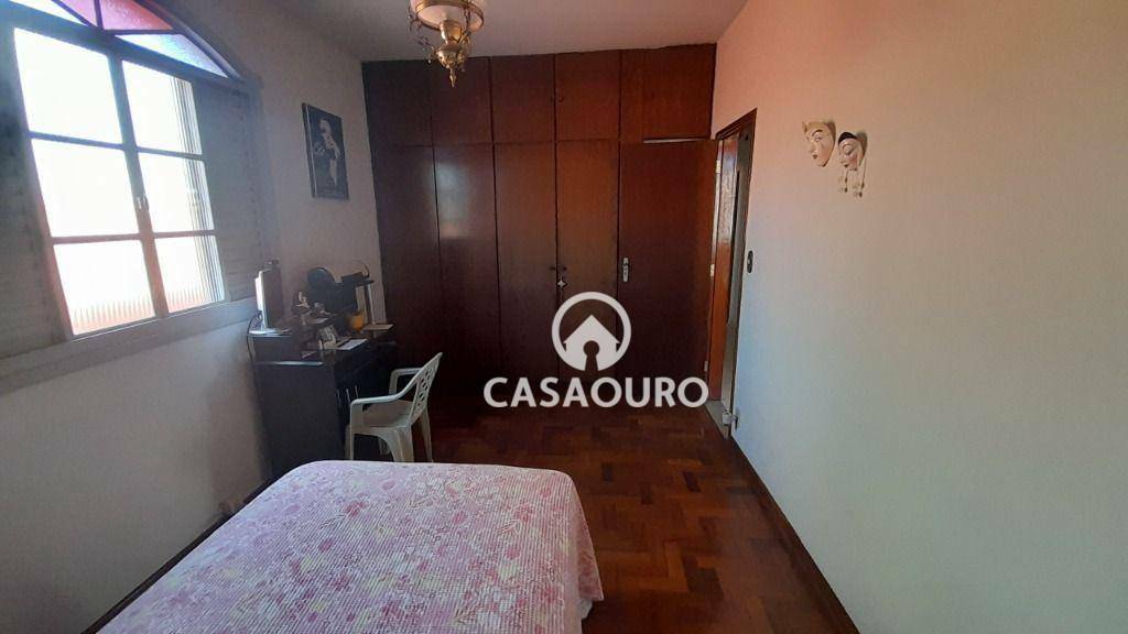 Apartamento à venda com 3 quartos, 118m² - Foto 19