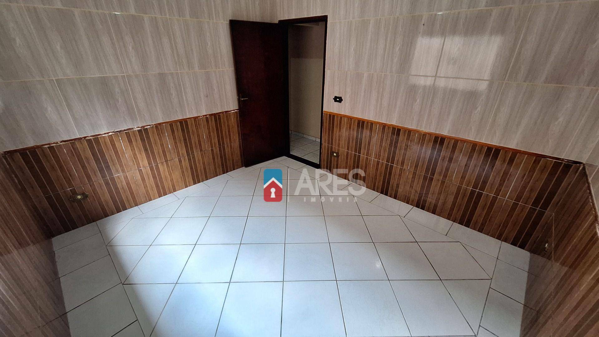 Casa para alugar com 2 quartos, 140m² - Foto 9