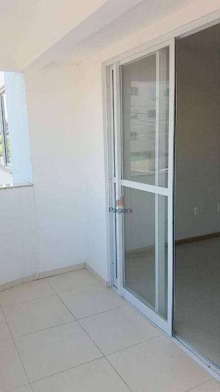 Apartamento à venda com 3 quartos, 92m² - Foto 3